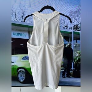 Lululemon tank top size 6